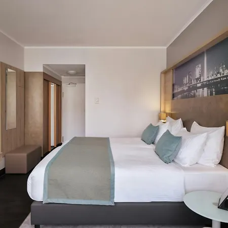 Leonardo Royal Hotel Duesseldorf Koenigsallee-2